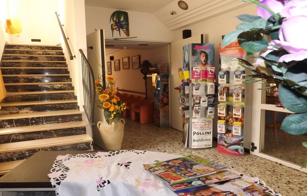 Hotel La Vela Bellaria-Igea Marina Eksteriør billede