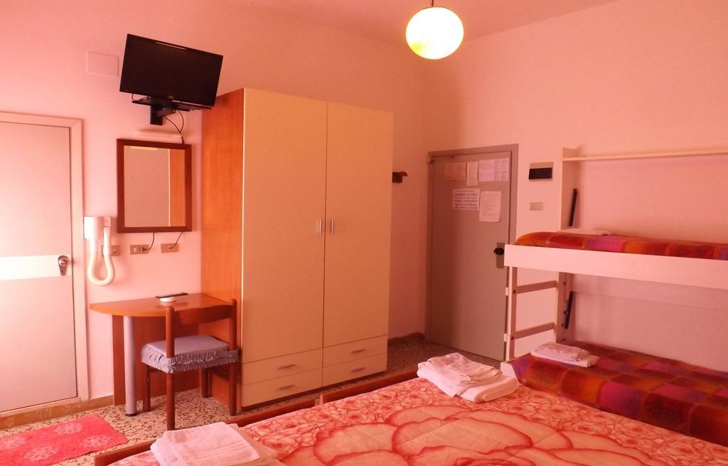 Hotel La Vela Bellaria-Igea Marina Værelse billede