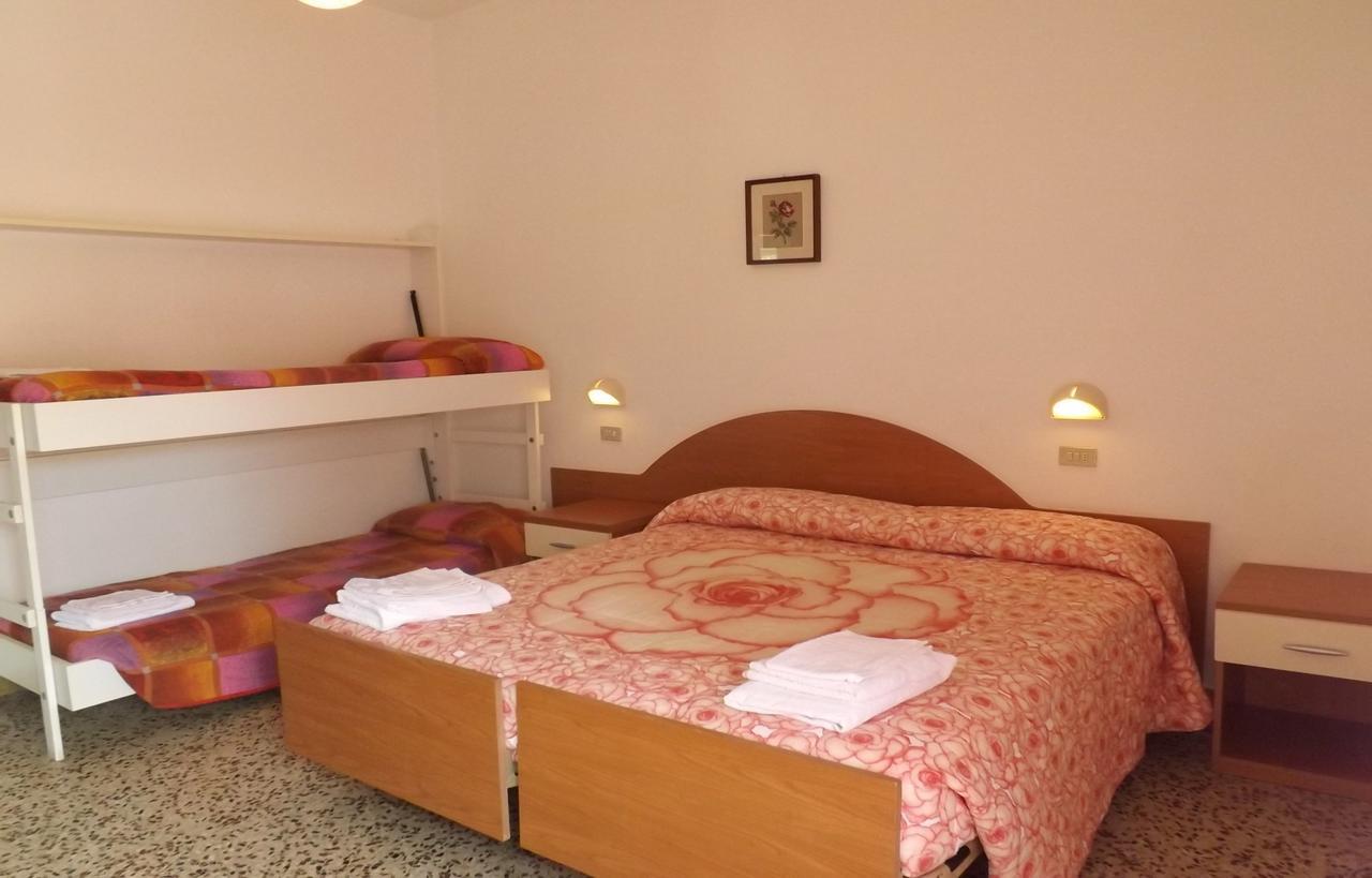 Hotel La Vela Bellaria-Igea Marina Værelse billede